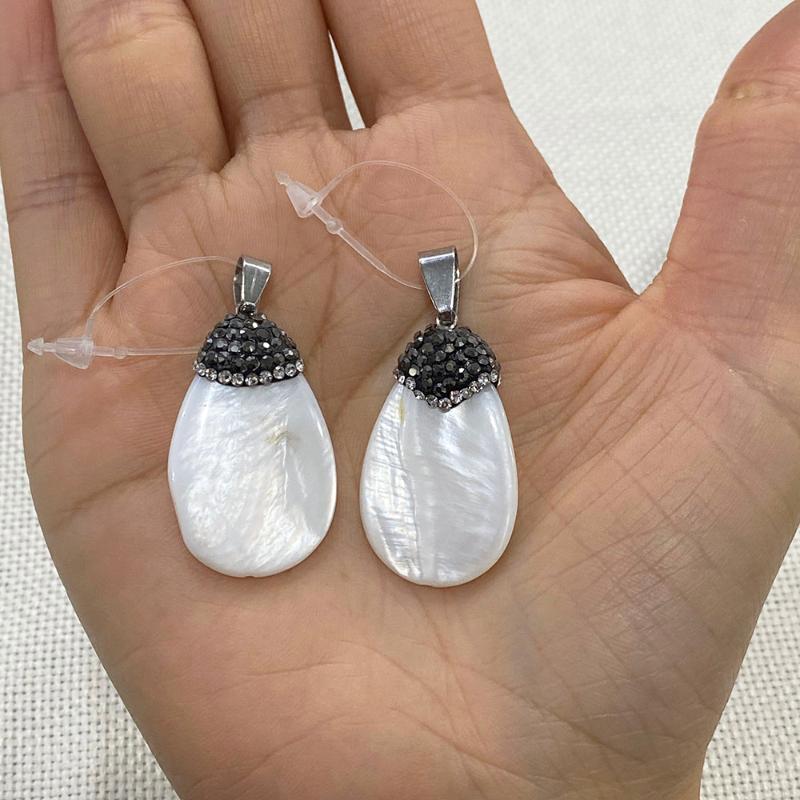 Charms Natural Freshwater Shell Pendant White Mother-of-Pearl Drop Shape Fashion Jewelry DIY Necklace Earrings Accessories Wholesale, Bronze;silver
Charms Natural Freshwater Shell Pendant White Mother-of-Pearl Drop Shape Fashion Jewelry DIY Necklace Earrings Accessories Wholesale, Bronze;silver
