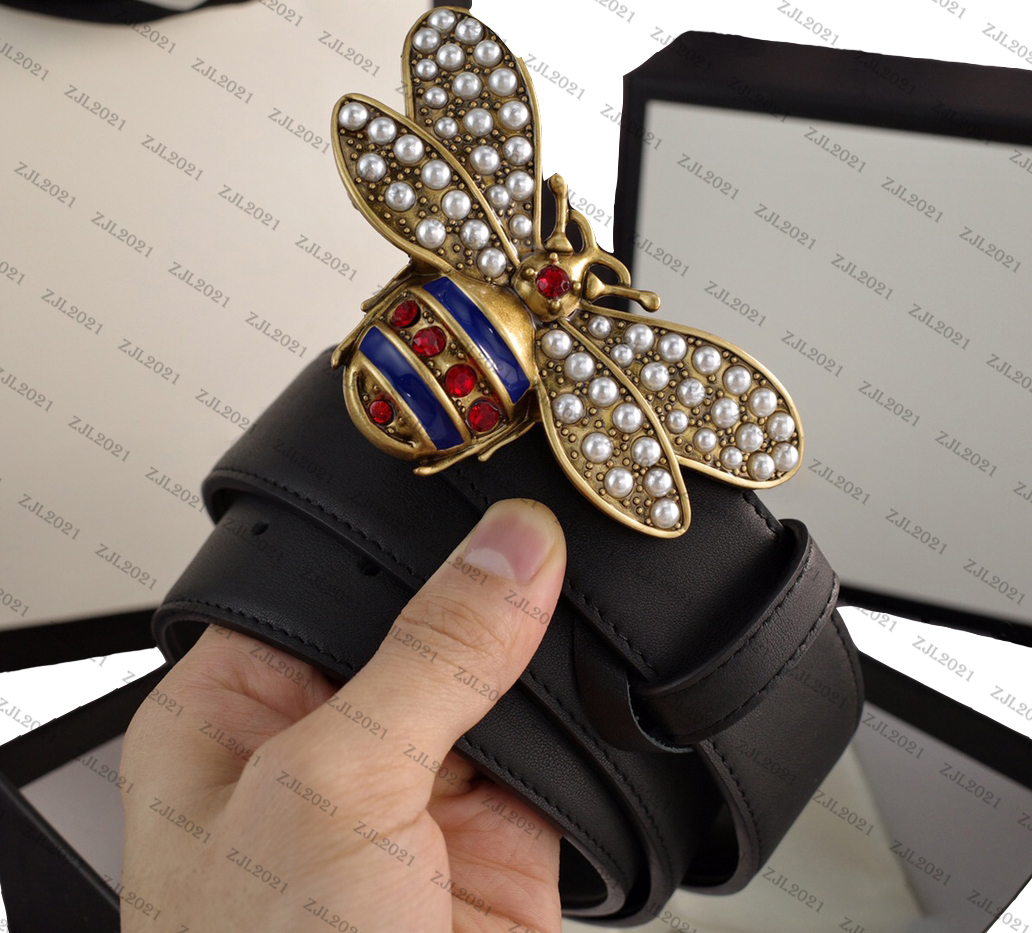 Fashion 2021 luxury designer belt simple all-go women cowhide waist seal skirt bee decorative belt ceinture, Black;brown
Fashion 2021 luxury designer belt simple all-go women cowhide waist seal skirt bee decorative belt ceinture, Black;brown