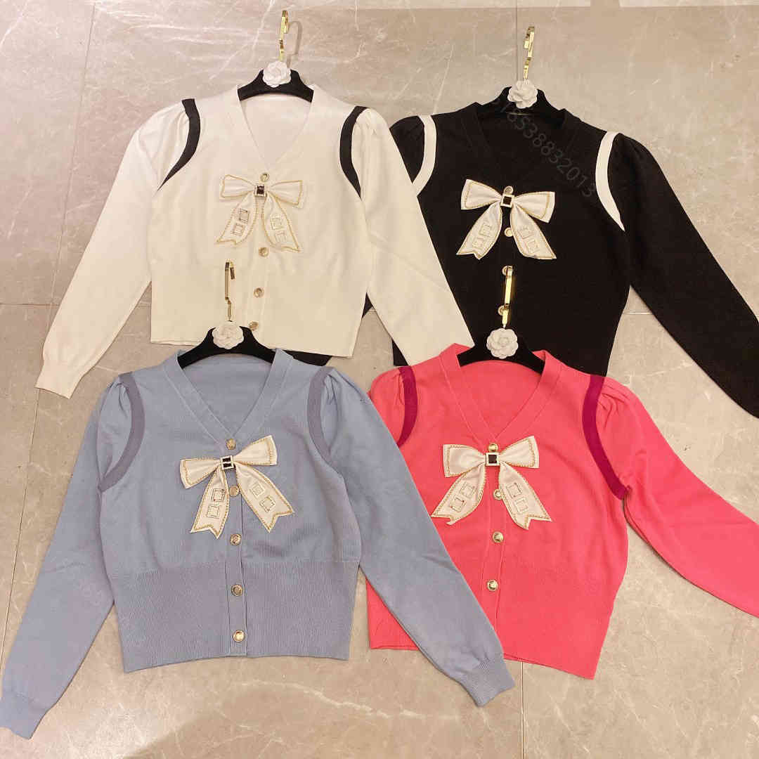 Designer women knitted sweater cc brand wool knitting hooded sweatshirt long-sleeved woman jacket coats jackets V-neck bow seats design clothes womens, White;black
Designer women knitted sweater cc brand wool knitting hooded sweatshirt long-sleeved woman jacket coats jackets V-neck bow seats design clothes womens, White;black