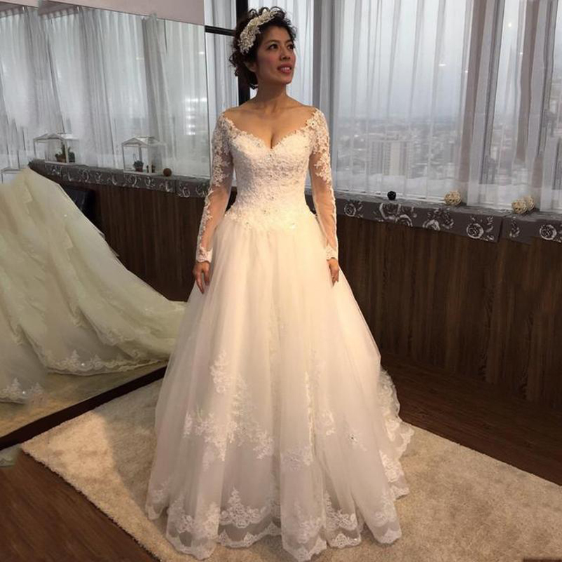 Custom Made Long Sleeves Lace Wedding Dresses with Beaded Appliques Court Train Tulle A Line Plus Size Wedding Bridal Gowns, White
Custom Made Long Sleeves Lace Wedding Dresses with Beaded Appliques Court Train Tulle A Line Plus Size Wedding Bridal Gowns, White