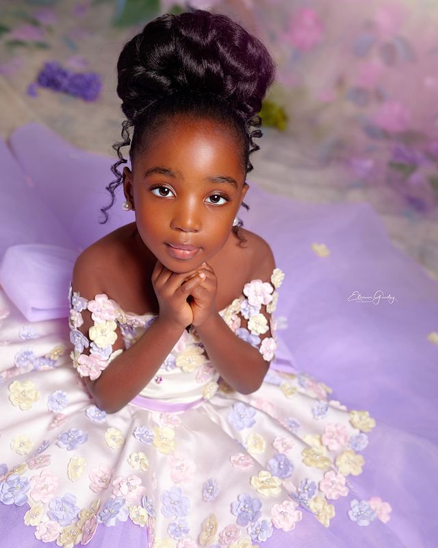 Lilac Sheer Neck Flower Girl Dresses Ball Gown Hand Made Flowers Tulle Lilttle Kids Birthday Pageant Weddding Gowns ZJ676