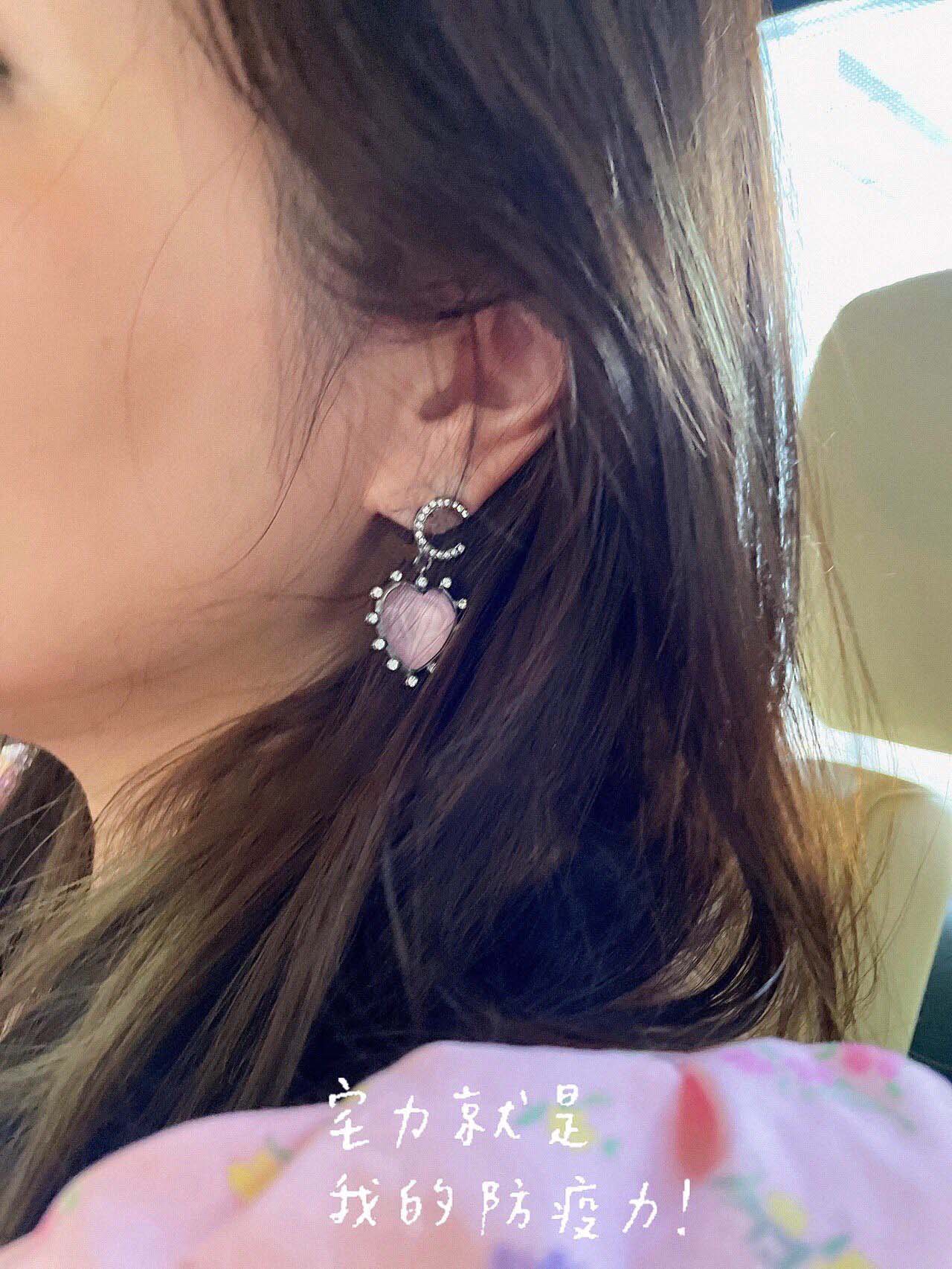 2022 Top quality Charm dangle drop earring with diamond and pink crystal black color for women wedding jewelry gift have box stamp PS7171
2022 Top quality Charm dangle drop earring with diamond and pink crystal black color for women wedding jewelry gift have box stamp PS7171