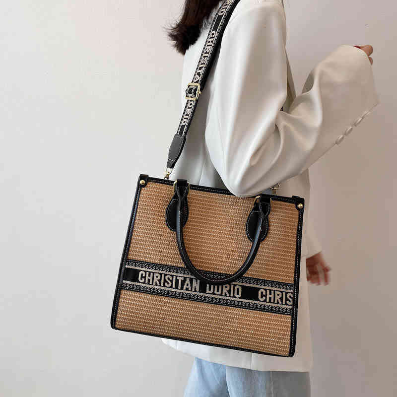 Designer Handbags On Clearance Fashion bag2021 large capacity tote color contrast letter woven women's net red live broadcast big
Designer Handbags On Clearance Fashion bag2021 large capacity tote color contrast letter woven women's net red live broadcast big