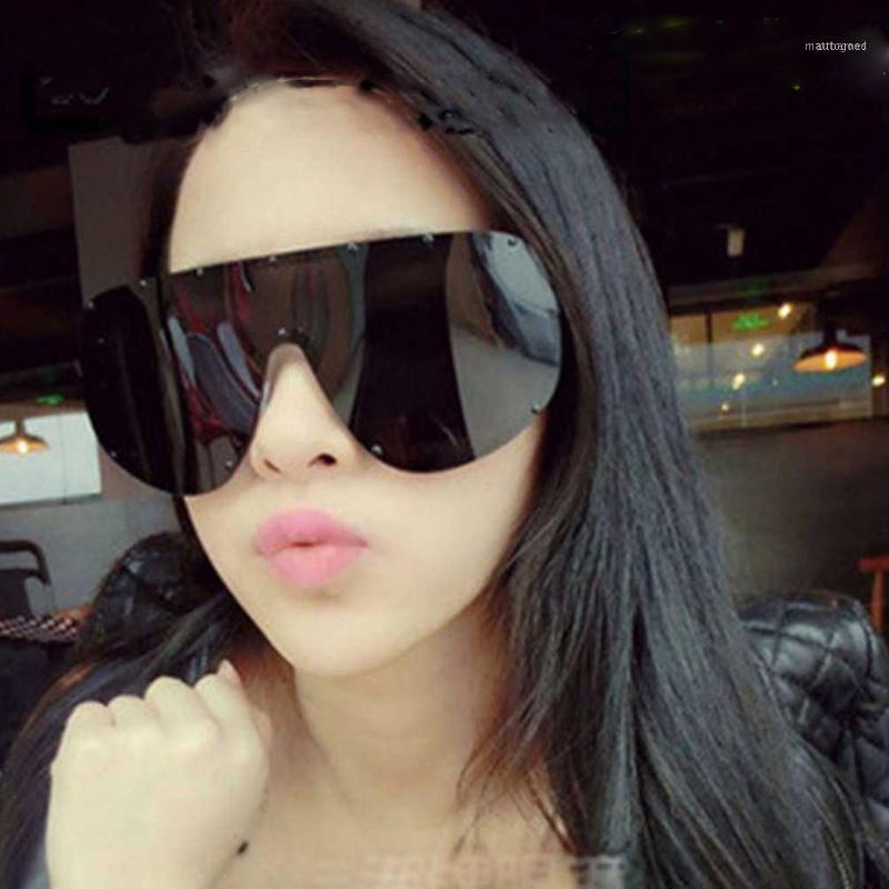 Sunglasses 2021 Brand Designer Polarized Big Frame For Women Oversize Shades Eyewear Metal Rivets Decorative Ladies Sun Glasses1
Sunglasses 2021 Brand Designer Polarized Big Frame For Women Oversize Shades Eyewear Metal Rivets Decorative Ladies Sun Glasses1