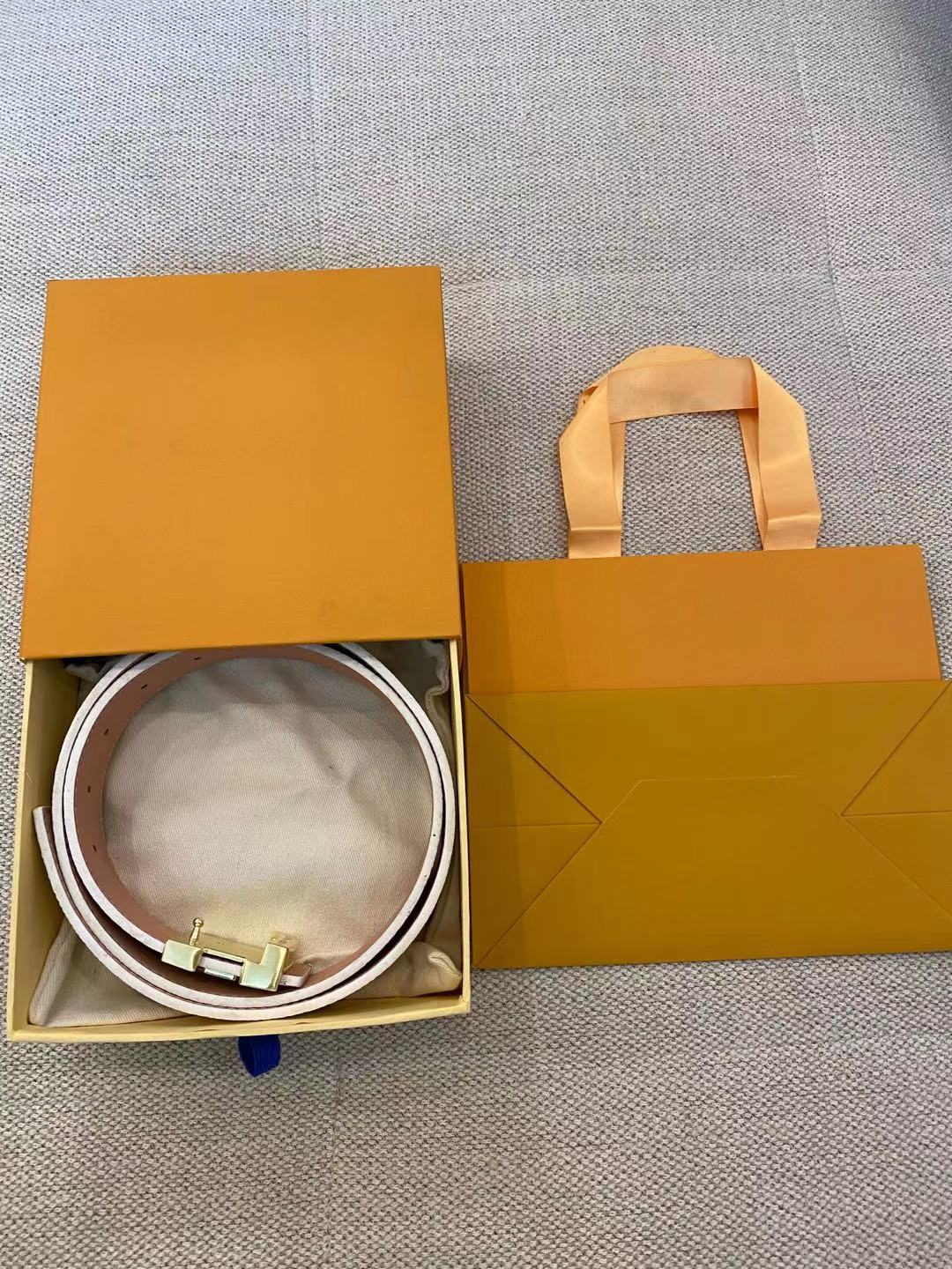 2027 Fashion Big buckle genuine leather belt with box designer belts men women high quality new mens belts AAA888, Gold
2027 Fashion Big buckle genuine leather belt with box designer belts men women high quality new mens belts AAA888, Gold
