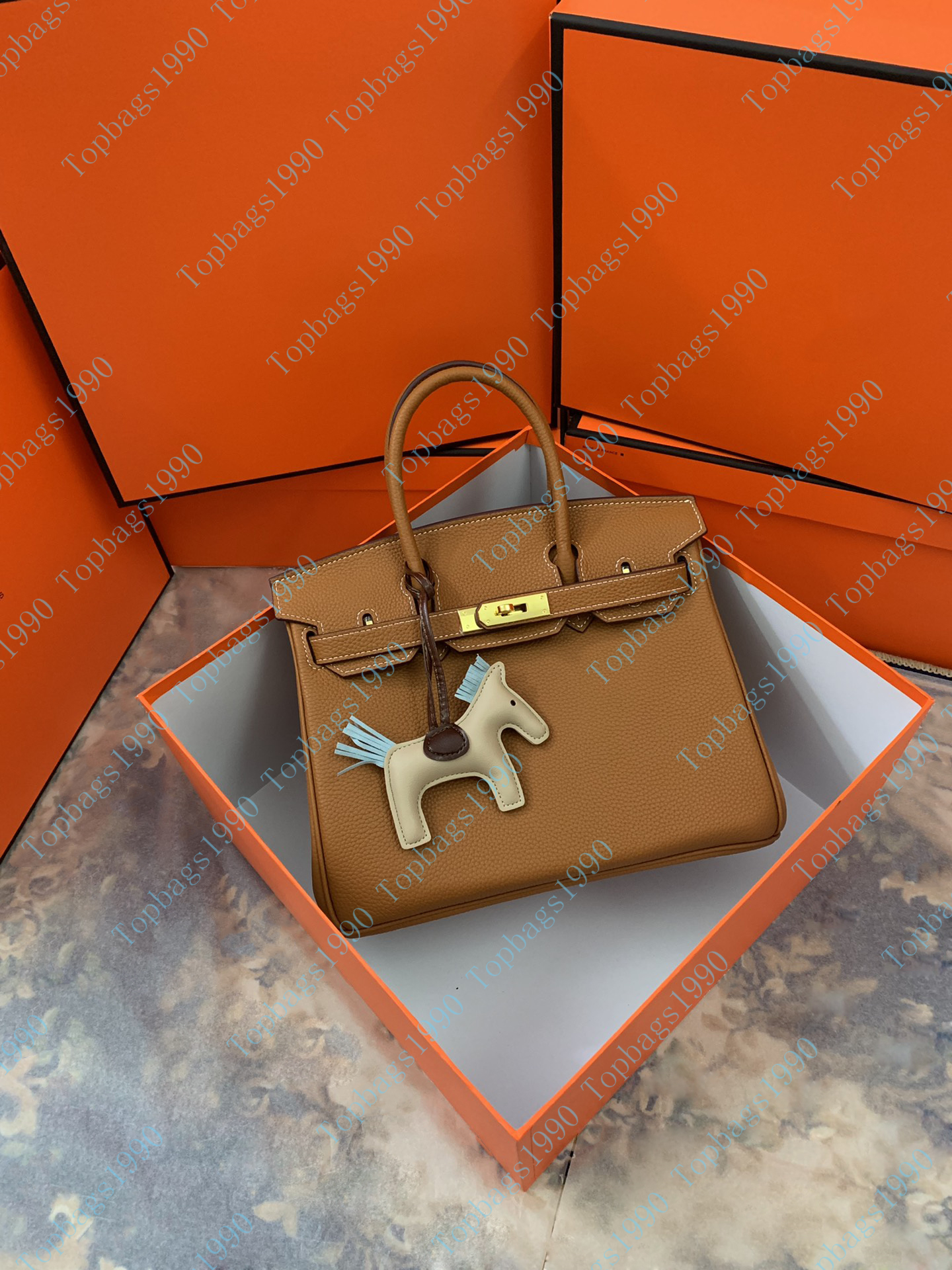Fashion Bags 35CM 30CM 25CM Women Totes Genuine Leather Shoulder bags With Stamped Lock Lady Fashion Handbag Scarf Horse Charm free shipping
Fashion Bags 35CM 30CM 25CM Women Totes Genuine Leather Shoulder bags With Stamped Lock Lady Fashion Handbag Scarf Horse Charm free shipping