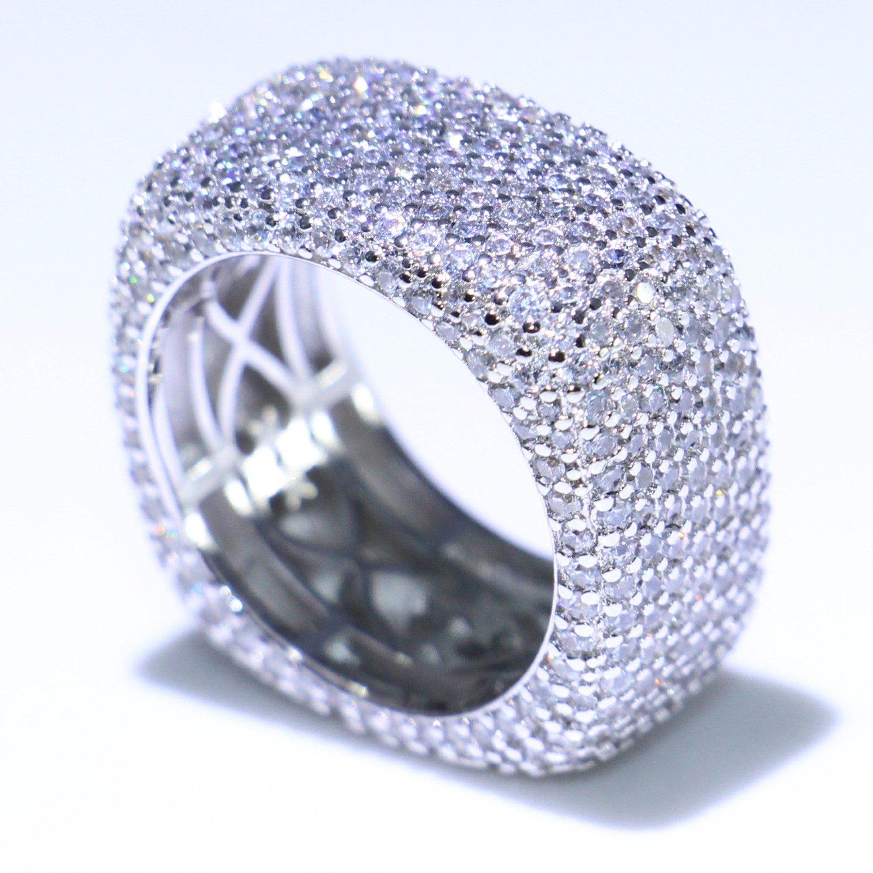 Stunning New Arrival Luxury Jewelry 925 Sterling Sillver Full Micro Pave White Sapphire CZ Gemstones Women Wedding Engagement Finger Ring, Slivery;golden
Stunning New Arrival Luxury Jewelry 925 Sterling Sillver Full Micro Pave White Sapphire CZ Gemstones Women Wedding Engagement Finger Ring, Slivery;golden