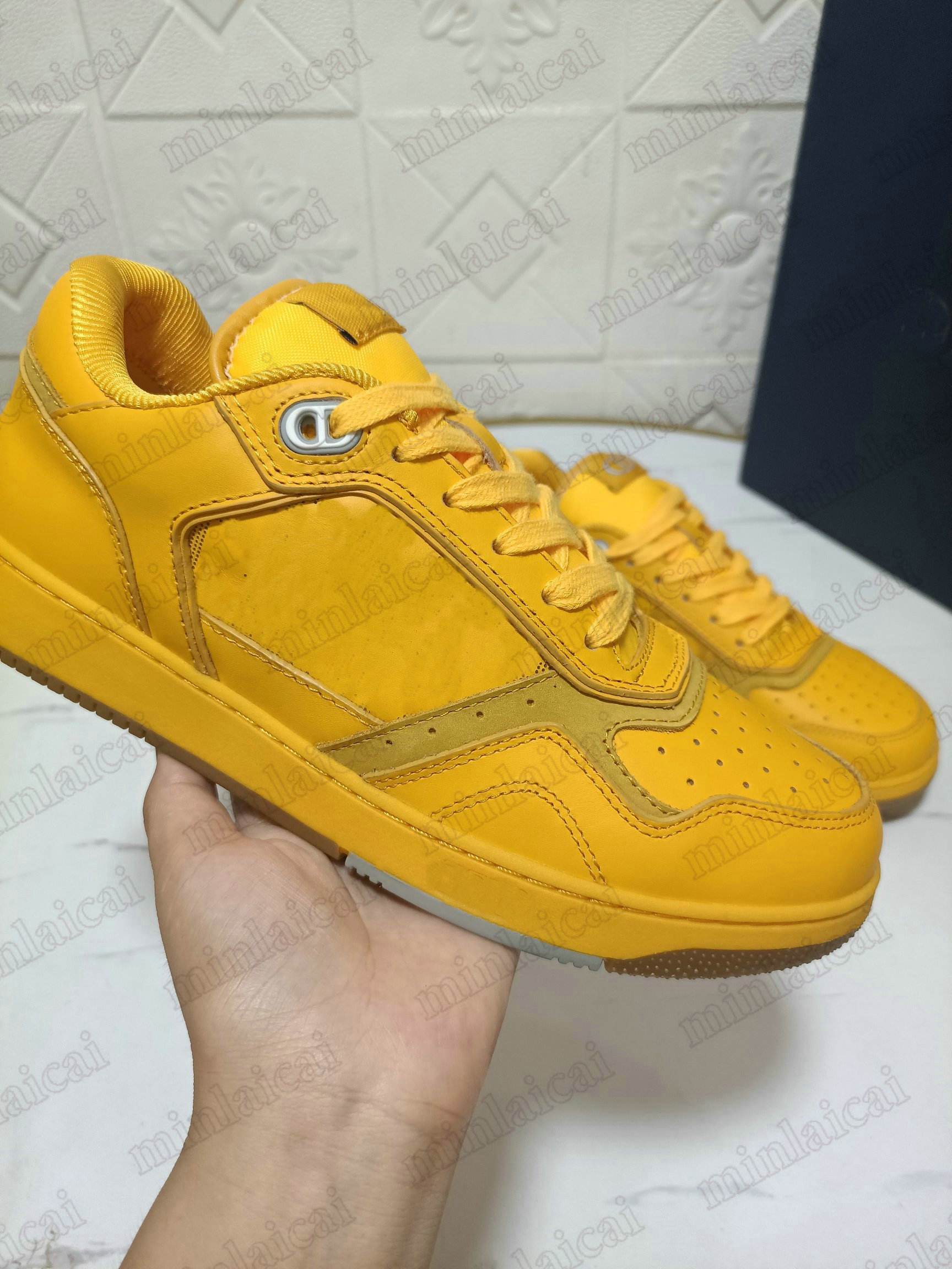 World Tour B27 Low-Top Sneaker Oblique motif Men Leather Shoes Galaxy calfskin Technical Mesh Rubber outsole Designer Luxurys Sneakers, Customize
World Tour B27 Low-Top Sneaker Oblique motif Men Leather Shoes Galaxy calfskin Technical Mesh Rubber outsole Designer Luxurys Sneakers, Customize