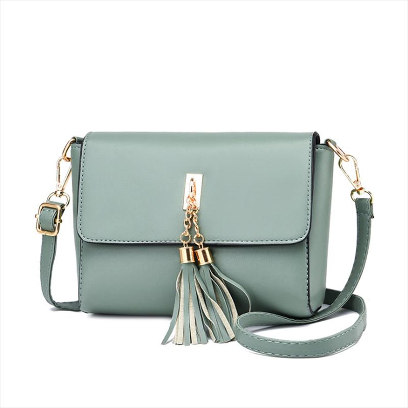 New Fashion Crossbody Bags for Women Women's Handbag on The Shoulder Fashionable Women Bag Messenger Bags 2021 Tassel Flap PU, Black
New Fashion Crossbody Bags for Women Women's Handbag on The Shoulder Fashionable Women Bag Messenger Bags 2021 Tassel Flap PU, Black