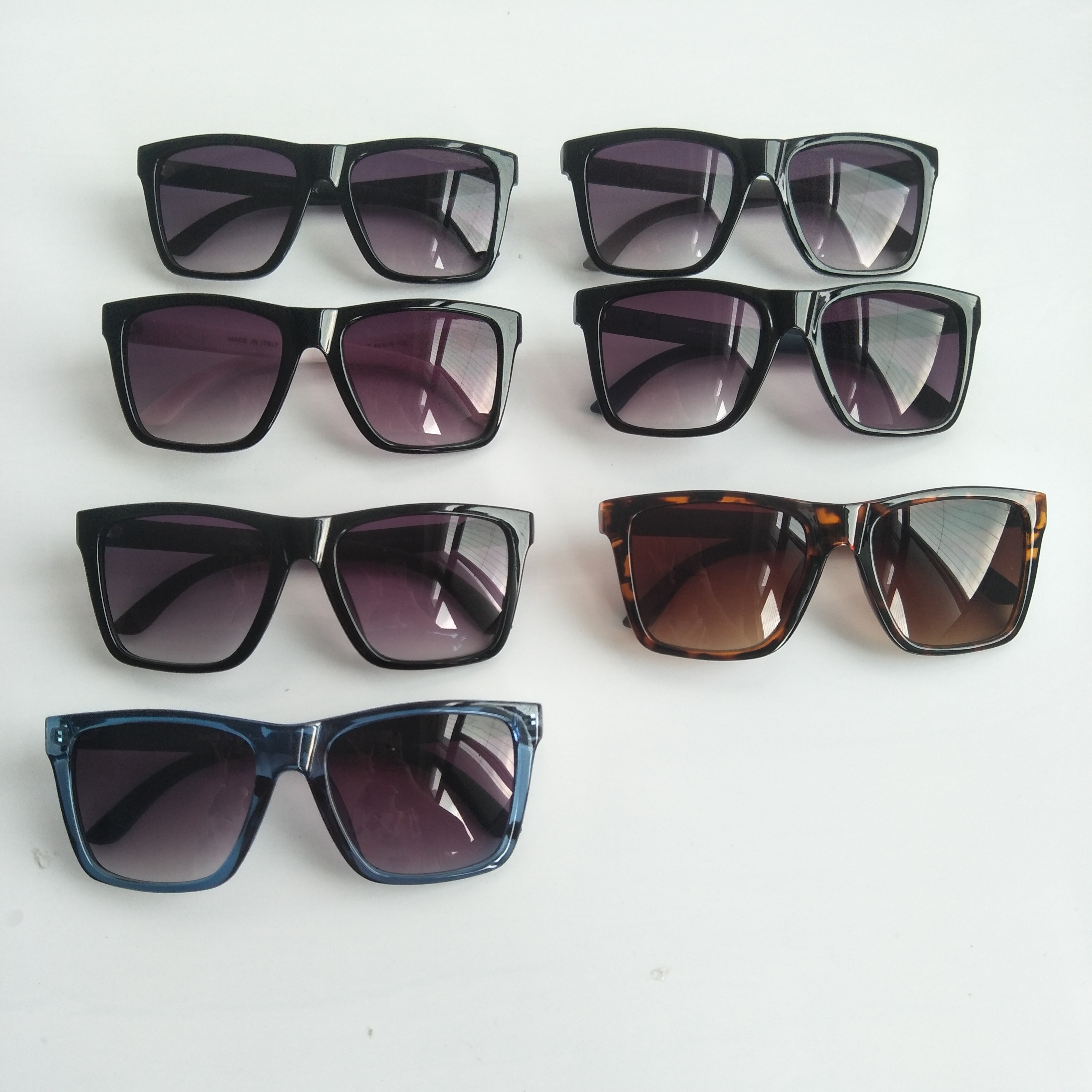 Brand Vintage Men Sunglasses Summer Square Designer Glasses UV Protection Colorful Frames Eyewear
Brand Vintage Men Sunglasses Summer Square Designer Glasses UV Protection Colorful Frames Eyewear