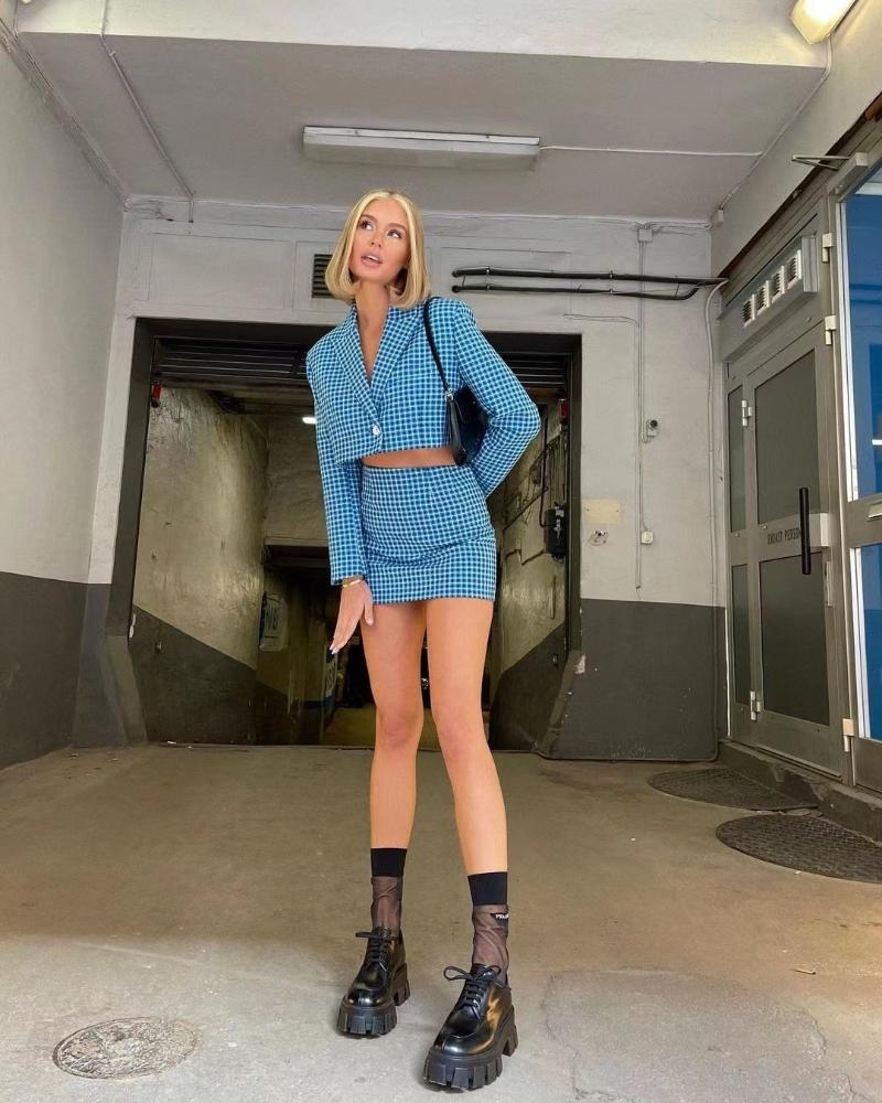 Two Piece Dress 2021 Women Two-piece Set Blue Plaid Vintage Office Lady Single Button Short Blazer Female Streetwera Slim High Waist Skirt S 
Two Piece Dress 2021 Women Two-piece Set Blue Plaid Vintage Office Lady Single Button Short Blazer Female Streetwera Slim High Waist Skirt S