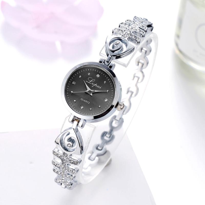 Wristwatches Creative Fishbone Shape Women Watches Luxury Rose Gold LVPAI Bracelet Wristwatch Rhinestone Ladies Watch Clock, Silver white
Wristwatches Creative Fishbone Shape Women Watches Luxury Rose Gold LVPAI Bracelet Wristwatch Rhinestone Ladies Watch Clock, Silver white