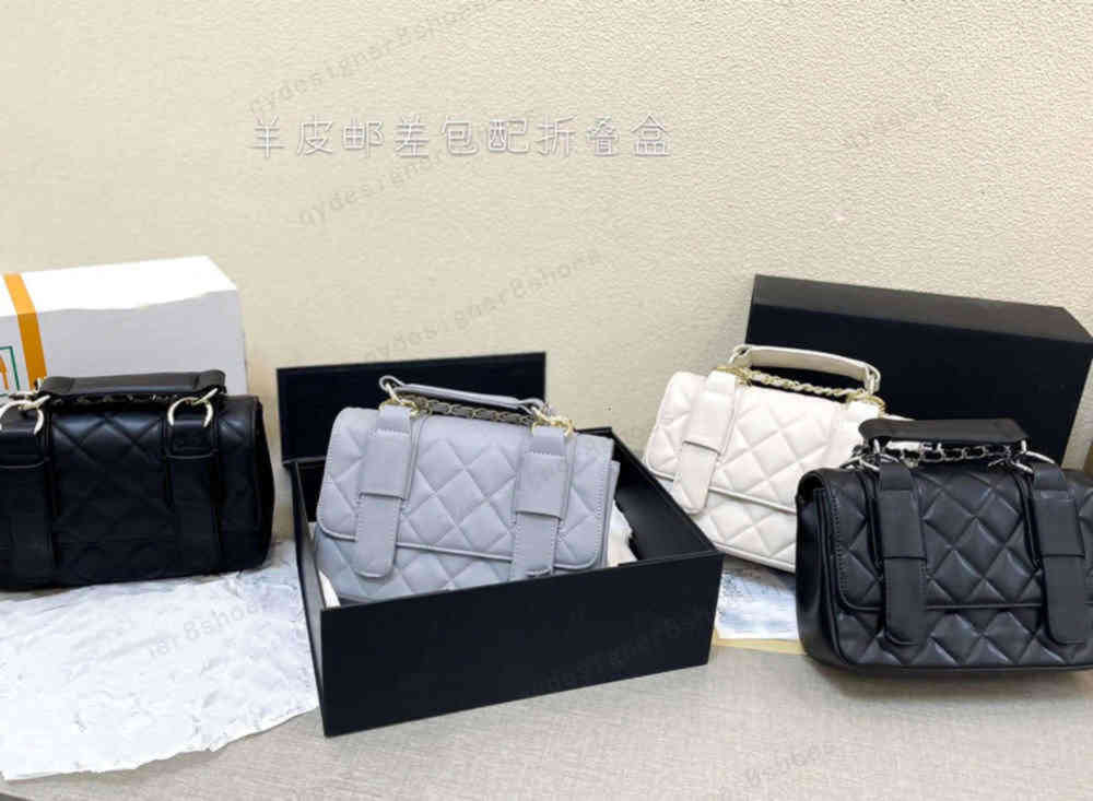 folding gift box designer ladies tricolor sheepskin crossbody shoulder bag size 22*14cm
folding gift box designer ladies tricolor sheepskin crossbody shoulder bag size 22*14cm