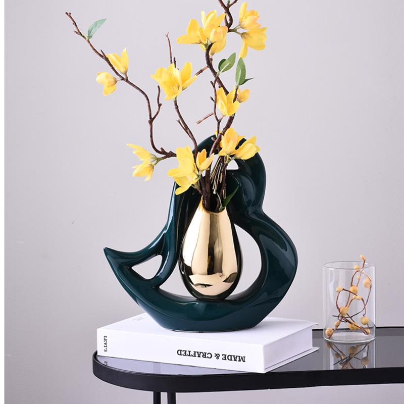 Creative Heart Shaped Ceramic Vases Golden Drop Shape Flowers Arrangement Hollow Porcelain Vase Flower Insert Modern Home Decor