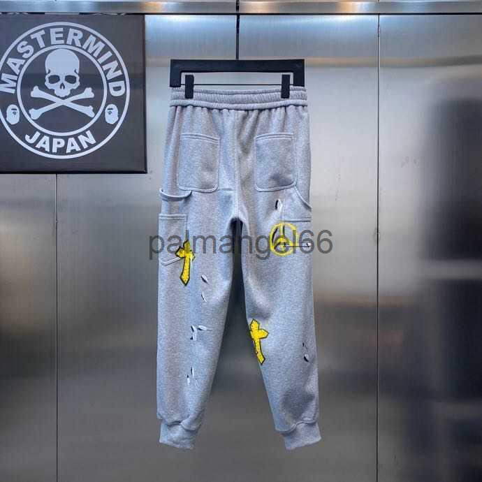 Chrome&heart Autumn and winter fashion brand hand-painted graffiti aircraft cross pocket Plush pants men's casual pants Leggings, Black
Chrome&heart Autumn and winter fashion brand hand-painted graffiti aircraft cross pocket Plush pants men's casual pants Leggings, Black