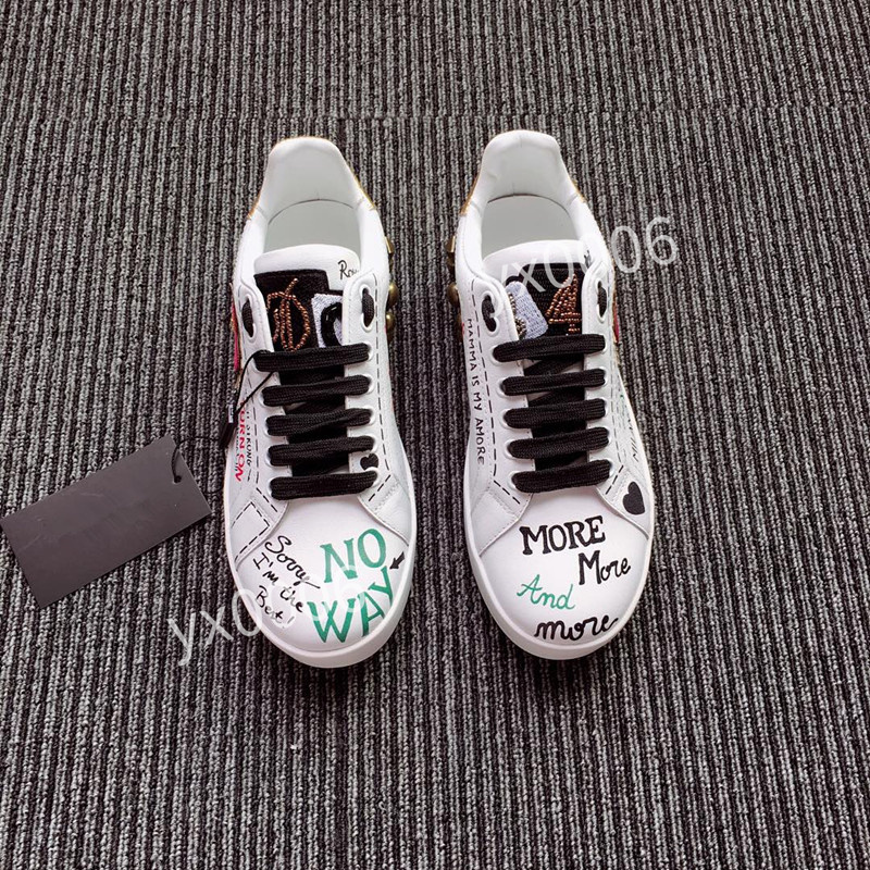 men's shoes Business dress luxurious men 35-45 kaws lulu Loafers high grade hand customized breathable British trend color polished bridegroom hc190706, Choose the color
men's shoes Business dress luxurious men 35-45 kaws lulu Loafers high grade hand customized breathable British trend color polished bridegroom hc190706, Choose the color
