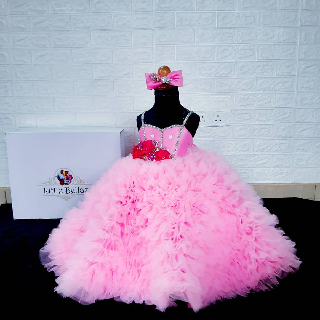 Luxurious Pink 2021 Flower Girl Dresses Tiers Crystals Little Girl Wedding Dresses Cheap Communion Pageant Dresses Gowns ZJ705