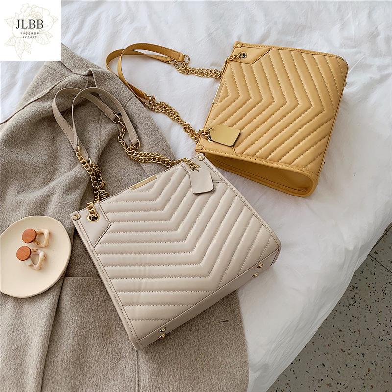 fashion lingge chains womens houlder bags large capacity tote designer female bag luxury pu leather crossbody bag lady big purse, Beige
fashion lingge chains womens houlder bags large capacity tote designer female bag luxury pu leather crossbody bag lady big purse, Beige