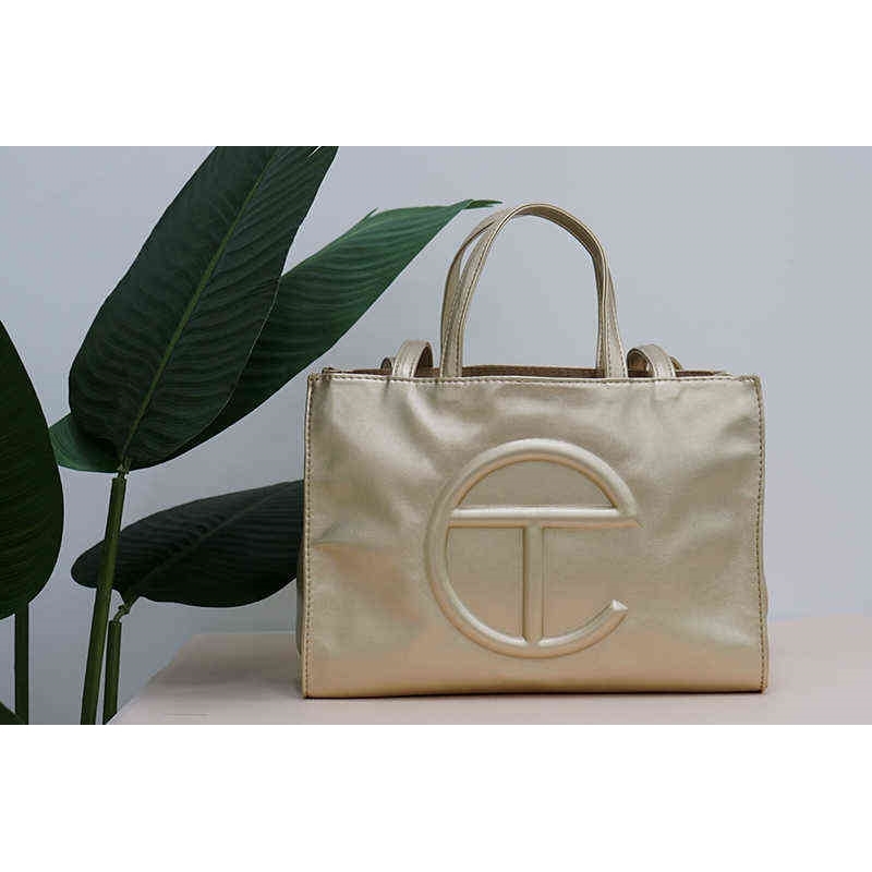 Onnuk same pearlescent new little tot camera bag versatile ins style niche design one shoulder handbag, Medium pearl blue
Onnuk same pearlescent new little tot camera bag versatile ins style niche design one shoulder handbag, Medium pearl blue