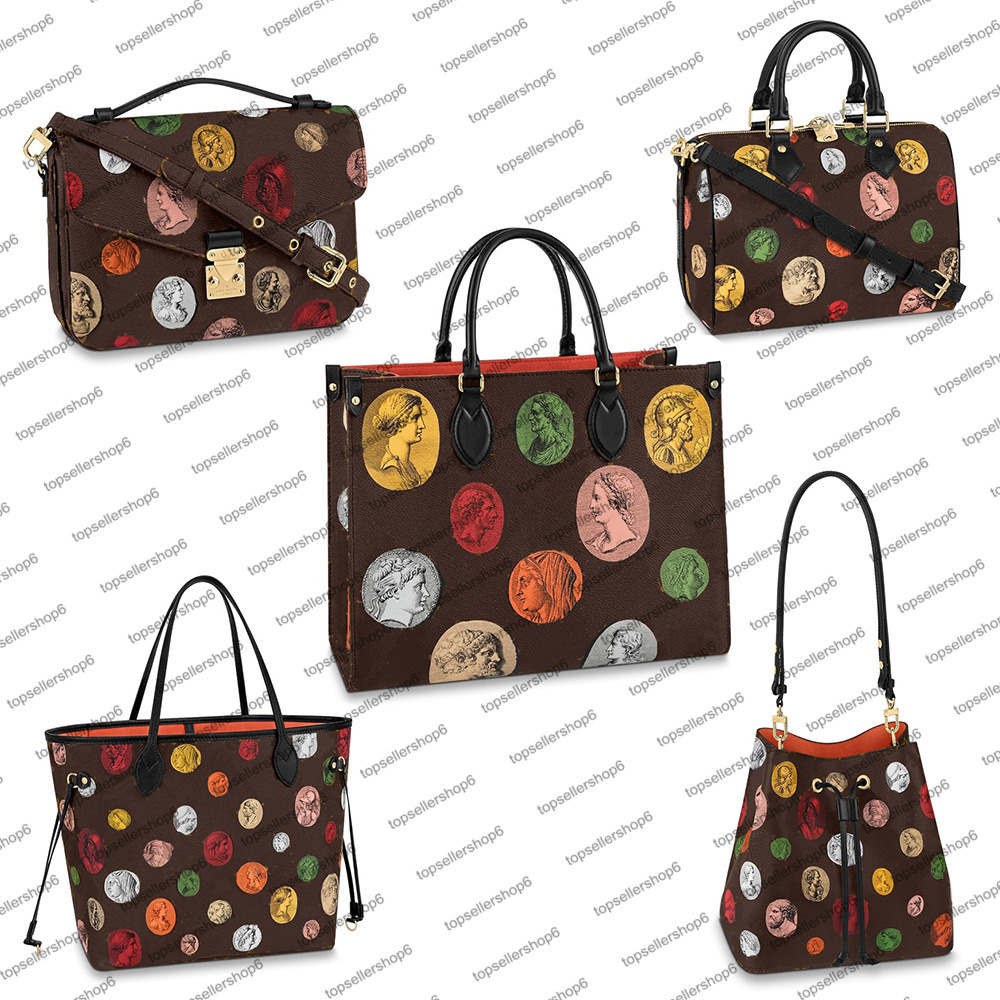 M45923 Designer Women shopping Bag Fornasetti capsule cameos antique coins Greco-Roman motif print calf leather ONTHEGO Handbag Purse Tote crossbody Shoulderbag, Invoice
M45923 Designer Women shopping Bag Fornasetti capsule cameos antique coins Greco-Roman motif print calf leather ONTHEGO Handbag Purse Tote crossbody Shoulderbag, Invoice