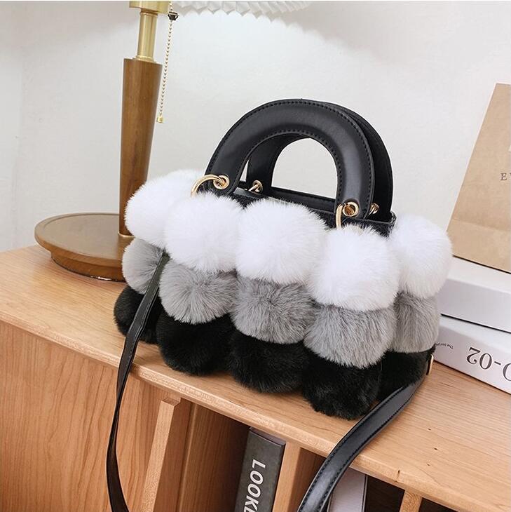 factory wholesale women handbag in winter contrast plush bag sweet and lovely plushs mao maos handbags leather womens shoulder bags, Black;red
factory wholesale women handbag in winter contrast plush bag sweet and lovely plushs mao maos handbags leather womens shoulder bags, Black;red