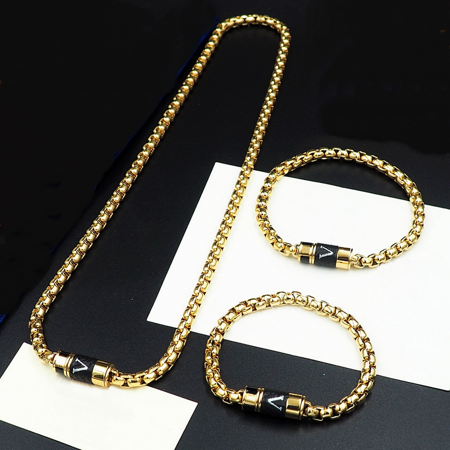 Europe America Fashion Style Men Lady Women Silver/Gold-Color Metal Thick Chain With Wrap V Initials Leather Charm Bracelet Necklace M63107, No original box
Europe America Fashion Style Men Lady Women Silver/Gold-Color Metal Thick Chain With Wrap V Initials Leather Charm Bracelet Necklace M63107, No original box