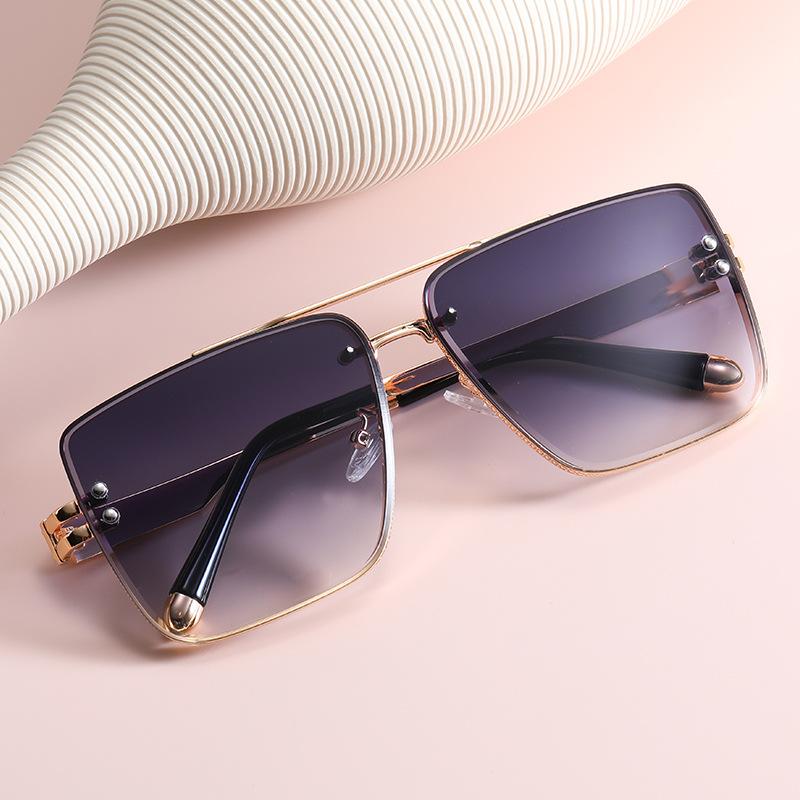Sunglasses Fashion Personalized Double Beam Big Frame Brand Design Anti-ultraviolet UV400 Casual For Adult,Women,Men
Sunglasses Fashion Personalized Double Beam Big Frame Brand Design Anti-ultraviolet UV400 Casual For Adult,Women,Men