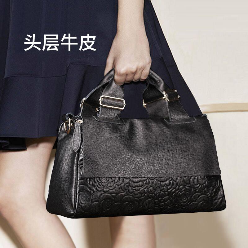 Rose head leather women's bag 2021 new high capacity leather handbag women's bag Single Shoulder Messenger, Black 
Rose head leather women's bag 2021 new high capacity leather handbag women's bag Single Shoulder Messenger, Black