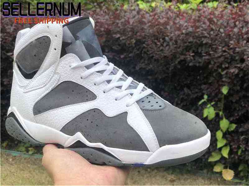 Authentic 7 Flint Jumpman 7s Man Athletic Shoes CU9307-100 Retro White Grey Black Varsity Purple Suede Sports Sneakers Mens Sport
Authentic 7 Flint Jumpman 7s Man Athletic Shoes CU9307-100 Retro White Grey Black Varsity Purple Suede Sports Sneakers Mens Sport