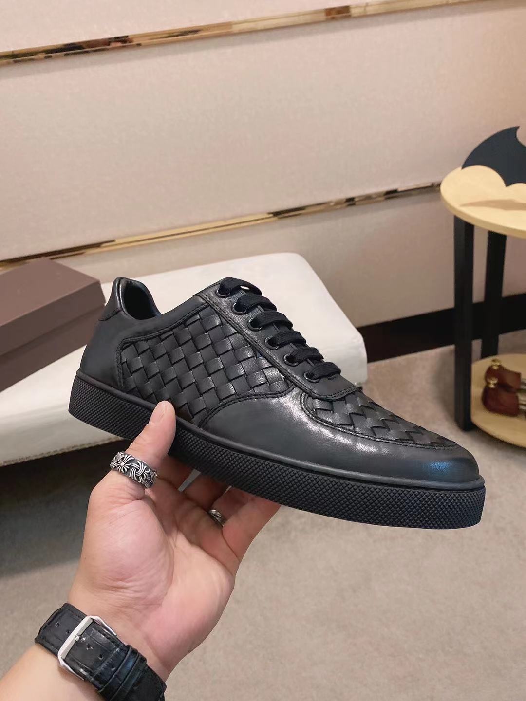 Cloudbust Thunder sneakers Mens woman platform Shoes 3D runner Trainer knit fabric Low Top Light Rubber Outdoor Shoe with boxElephant, Black
Cloudbust Thunder sneakers Mens woman platform Shoes 3D runner Trainer knit fabric Low Top Light Rubber Outdoor Shoe with boxElephant, Black