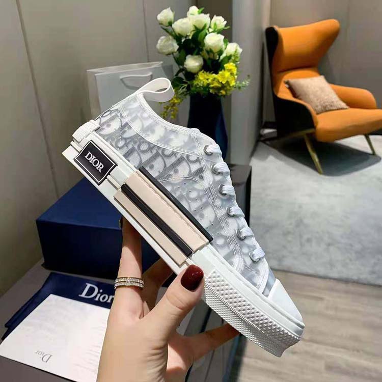 Luxury Brand Sneakers Designer Sneaker Shoes Floral Brocade Genuine Leather Men Women Shoesbagandshoe 059, Box
Luxury Brand Sneakers Designer Sneaker Shoes Floral Brocade Genuine Leather Men Women Shoesbagandshoe 059, Box