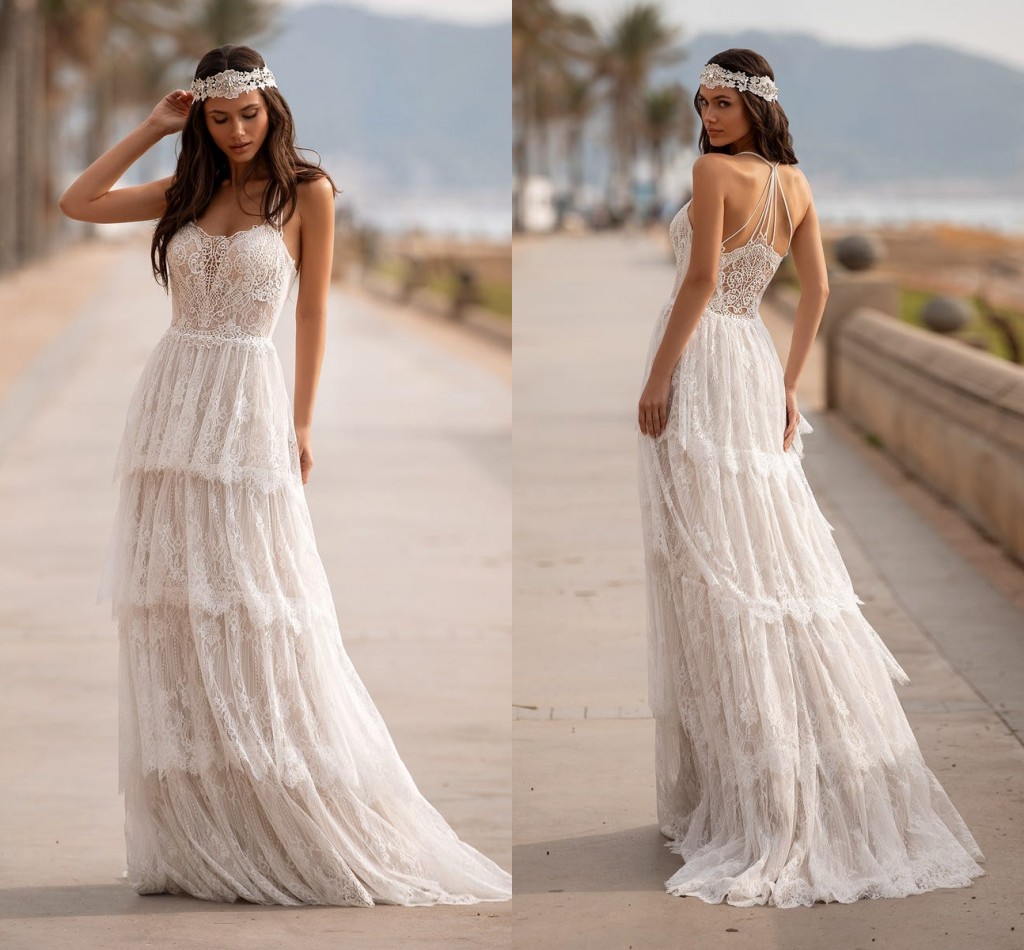 Bohemian Lace Wedding Dress 2022 Spaghetti Straps Floor Length Elegant Bridal Gowns Robe De Mariee Ruffles Skirt Vintage Bride
