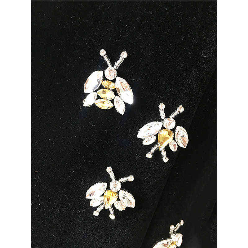 Top Fashion Women's High Street Luxury Black Velvet Blazers Notched Animal Bee Beading Fit Blazer Coat 211122