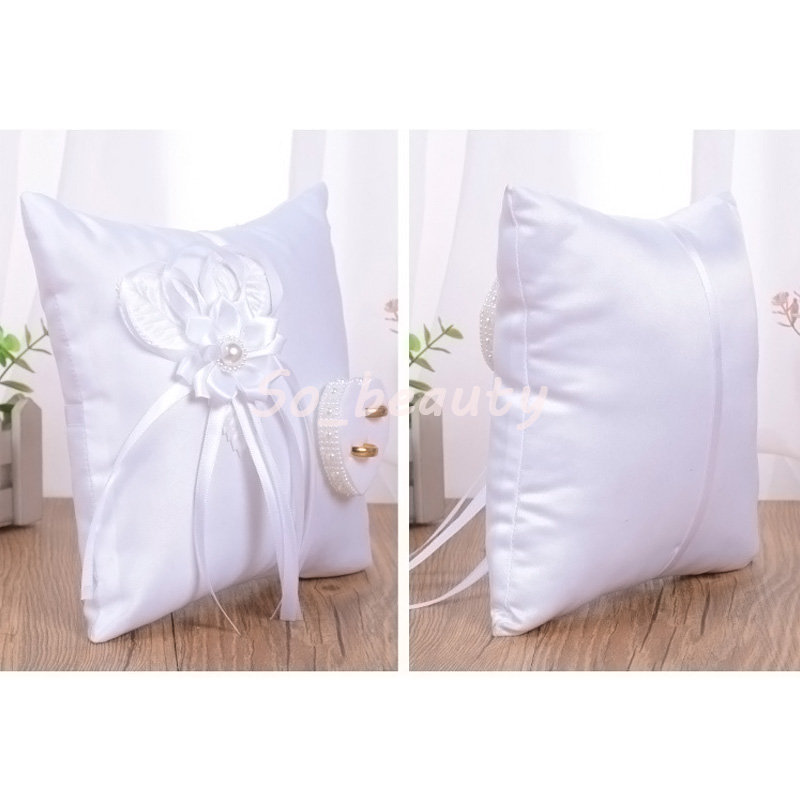 White Flower Bud Wedding Ring Pillow with Heart Setting Satin Cushion Party Suppliers High Quality