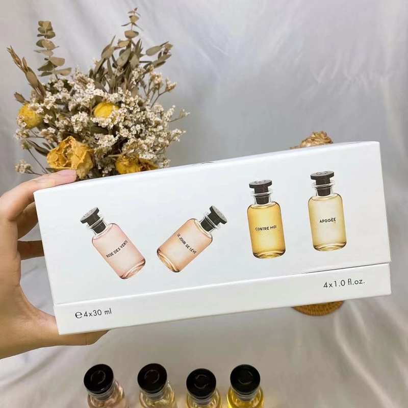 Medium Sample for men or Women perfume set Rose des vents Le jour se leve Contre moi Apogee 4pcs*30ml Eau de Toilette Long lasting Time Fres
Medium Sample for men or Women perfume set Rose des vents Le jour se leve Contre moi Apogee 4pcs*30ml Eau de Toilette Long lasting Time Fres
