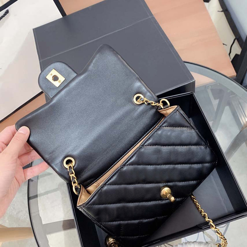Designer Bags Handbag Totes Shoulder Cross Body Women High Quality Classic Caviar Square Sheepskin Chains bag 6 color 03, #8 dust bag
Designer Bags Handbag Totes Shoulder Cross Body Women High Quality Classic Caviar Square Sheepskin Chains bag 6 color 03, #8 dust bag