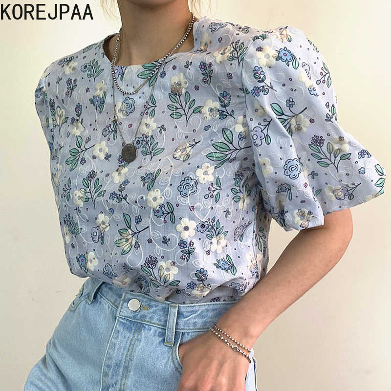 Korejpaa Women Shirt Summer Ladies French Retro Round Neck Embroidery Small Flowers Loose All-Match Puff Sleeve Blouses 210526, Blue
Korejpaa Women Shirt Summer Ladies French Retro Round Neck Embroidery Small Flowers Loose All-Match Puff Sleeve Blouses 210526, Blue