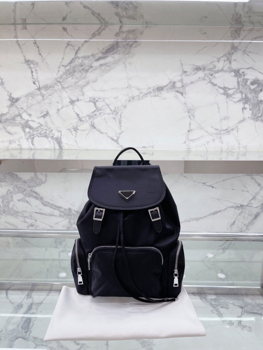 Men's Women Backpacks School Bags Luxury Black Nylon Backpack Fashion Designers Students Shoulder Bag Mini Cross Body Purses Phone Bag Triangle Letter Top k4L6#, Other bags
Men's Women Backpacks School Bags Luxury Black Nylon Backpack Fashion Designers Students Shoulder Bag Mini Cross Body Purses Phone Bag Triangle Letter Top k4L6#, Other bags