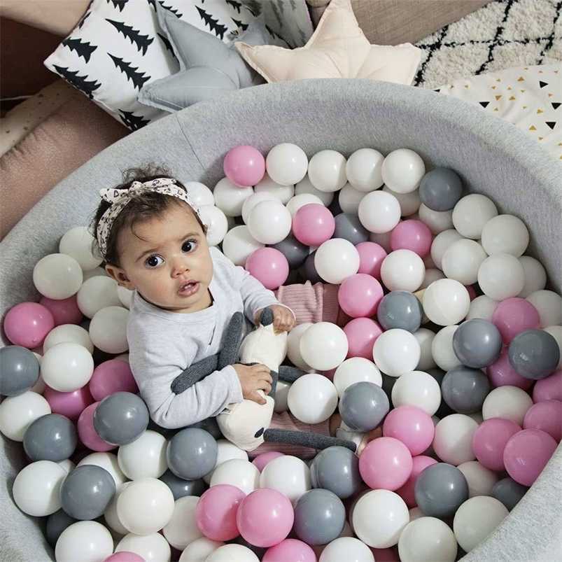 100/200 Pcs Ocean Ball Pit Baby Kid Bath Swim Toy Children Water Pool Beach Ball Plastic Toys born Pography Prop Ballenbak 201216
100/200 Pcs Ocean Ball Pit Baby Kid Bath Swim Toy Children Water Pool Beach Ball Plastic Toys born Pography Prop Ballenbak 201216