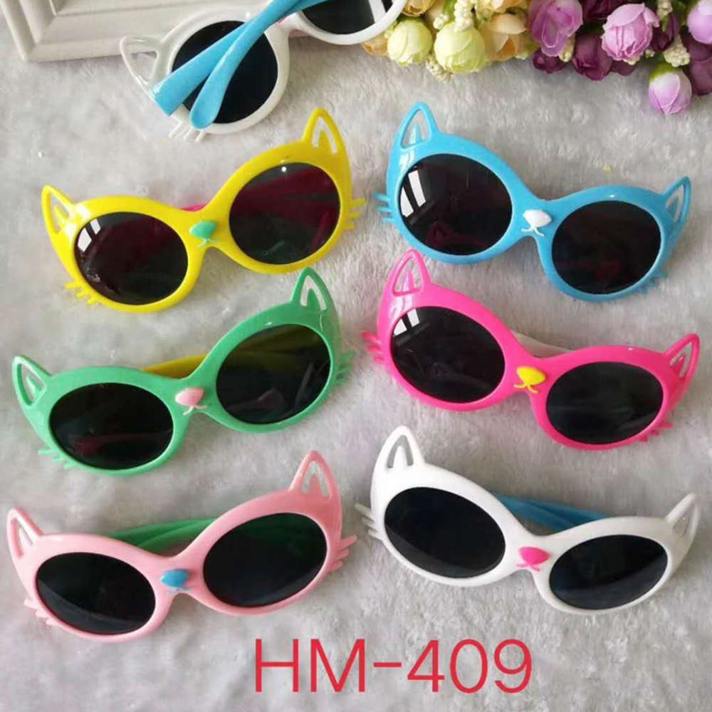 2020 new fashion children's cartoon cute anti ultraviolet baby toy sun shade Sunglasses, White;black
2020 new fashion children's cartoon cute anti ultraviolet baby toy sun shade Sunglasses, White;black
