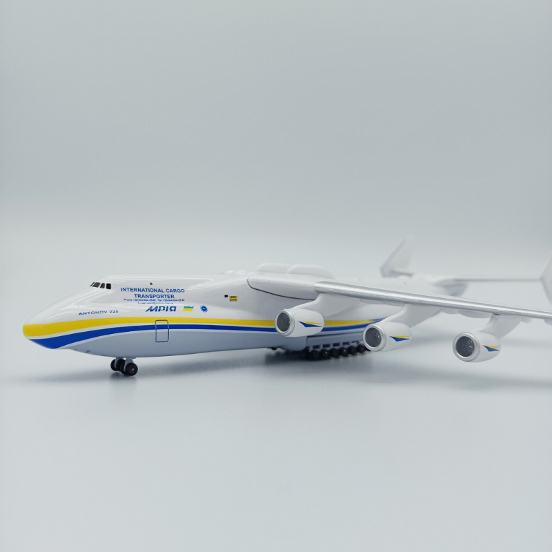Aircraft Modle Plastic 1/400 Scale Antonov An-225 "Mriya" Airplane Model Static Display Adult Collection Mini Toys Boys Gift
Aircraft Modle Plastic 1/400 Scale Antonov An-225 "Mriya" Airplane Model Static Display Adult Collection Mini Toys Boys Gift