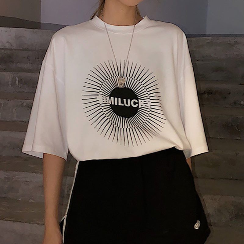 2021 New Korean Streetwear Personality Three-dimensional Impression Female Shirt Summer Kpop Oversized 0-neck Short Schoolgirl T-sleeve Hb1k, Orange.
2021 New Korean Streetwear Personality Three-dimensional Impression Female Shirt Summer Kpop Oversized 0-neck Short Schoolgirl T-sleeve Hb1k, Orange.