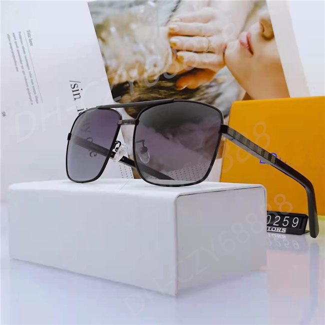 2021 Fashion Classic Sunglasses Designer Gold Frame Square Metal Retro Outdoor Sun glasses 0259 Type with Box, White;black
2021 Fashion Classic Sunglasses Designer Gold Frame Square Metal Retro Outdoor Sun glasses 0259 Type with Box, White;black