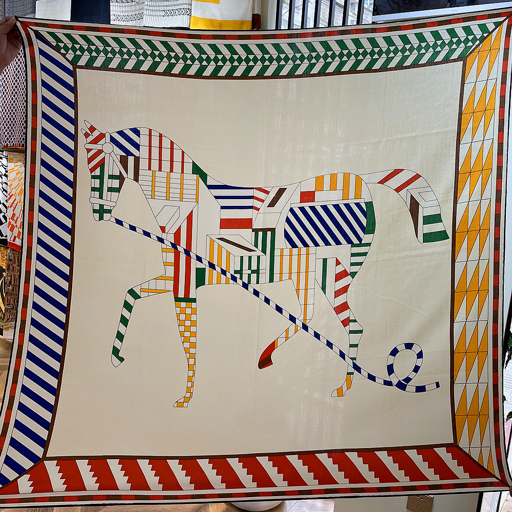 Horse Print Silk Cashmere Shawl Scarfs Women Winter Designer Large Silk Scarf Hand Rolled Edges Scarf Stole Blanket 140cm
Horse Print Silk Cashmere Shawl Scarfs Women Winter Designer Large Silk Scarf Hand Rolled Edges Scarf Stole Blanket 140cm