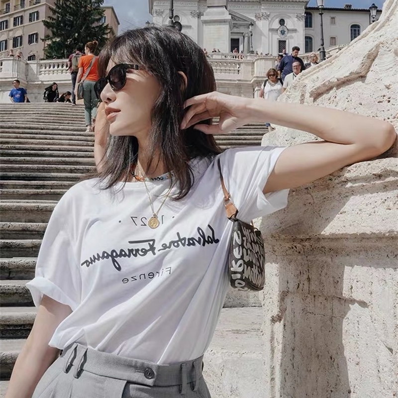 Casual Cotton T-Shirt Women Summer Korean Style Fashion Letter Print O-Neck Short Sleeve Black White Tshirt Tops T452 210304
Casual Cotton T-Shirt Women Summer Korean Style Fashion Letter Print O-Neck Short Sleeve Black White Tshirt Tops T452 210304