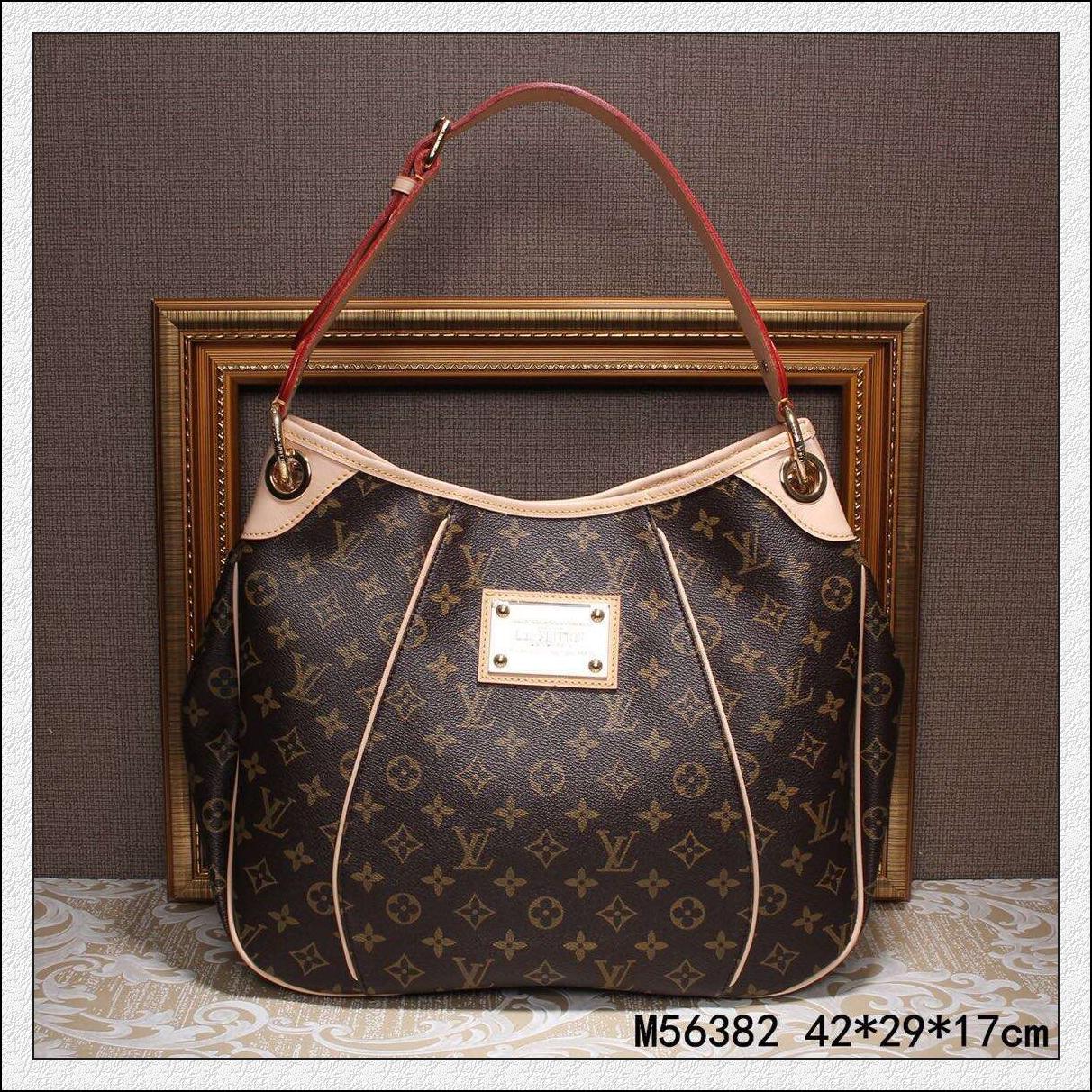 Luxurys Designers Bags Leather Bag Women Handbags Shoulder Bags Messenger Bags Crossbody Tote Clutch LV LOUIS VITTON 33, Golden;silver
Luxurys Designers Bags Leather Bag Women Handbags Shoulder Bags Messenger Bags Crossbody Tote Clutch LV LOUIS VITTON 33, Golden;silver