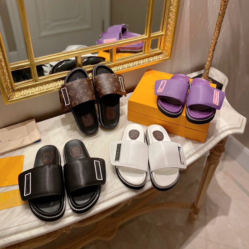 Luxury designer leather unisex shoes sandals classic print famous brand Foam Runner summer flat couple fashion beach high grade slipper 35-45, Black
Luxury designer leather unisex shoes sandals classic print famous brand Foam Runner summer flat couple fashion beach high grade slipper 35-45, Black