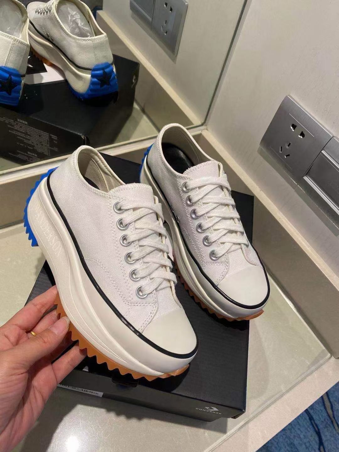 dp2021 new 20s new fashion black Hi Platform Running Shoes Taylor 1970S Canvas Men Women Shoes Fashion plimsolls White Casual Chaussures kjjj0002
dp2021 new 20s new fashion black Hi Platform Running Shoes Taylor 1970S Canvas Men Women Shoes Fashion plimsolls White Casual Chaussures kjjj0002