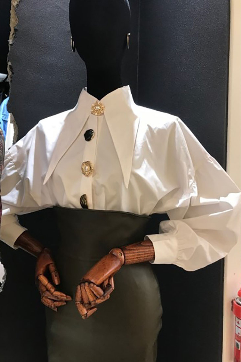 2021 Spring New Casual All-match Long-sleeve Womens White Shirt Fashion Point Collar Big Button Retro Blouse Trend Tops 210225