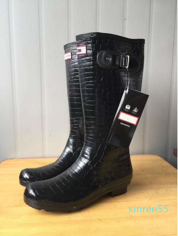 Rubber Rainboots Rain Boots for Women British Classic Waterproof Rainboots Ladies Wellies Wellington Matte Boot Rain boots Y1221, Red
Rubber Rainboots Rain Boots for Women British Classic Waterproof Rainboots Ladies Wellies Wellington Matte Boot Rain boots Y1221, Red